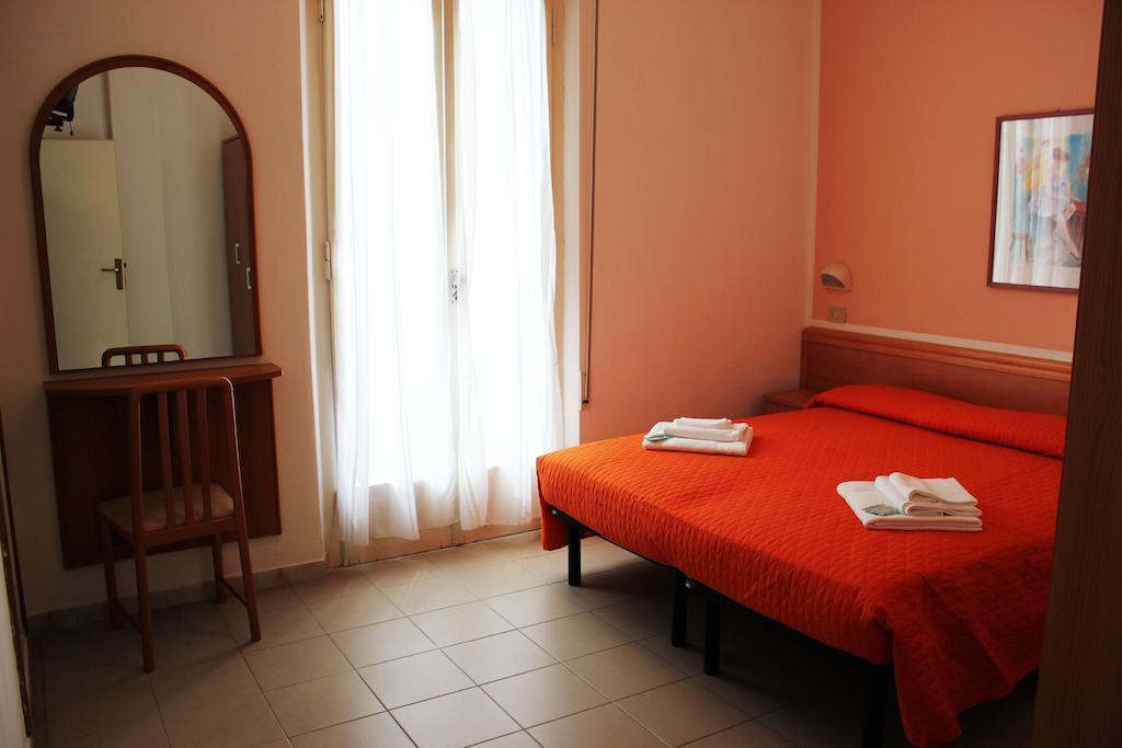 Hotel Leda Rimini Pokoj fotografie