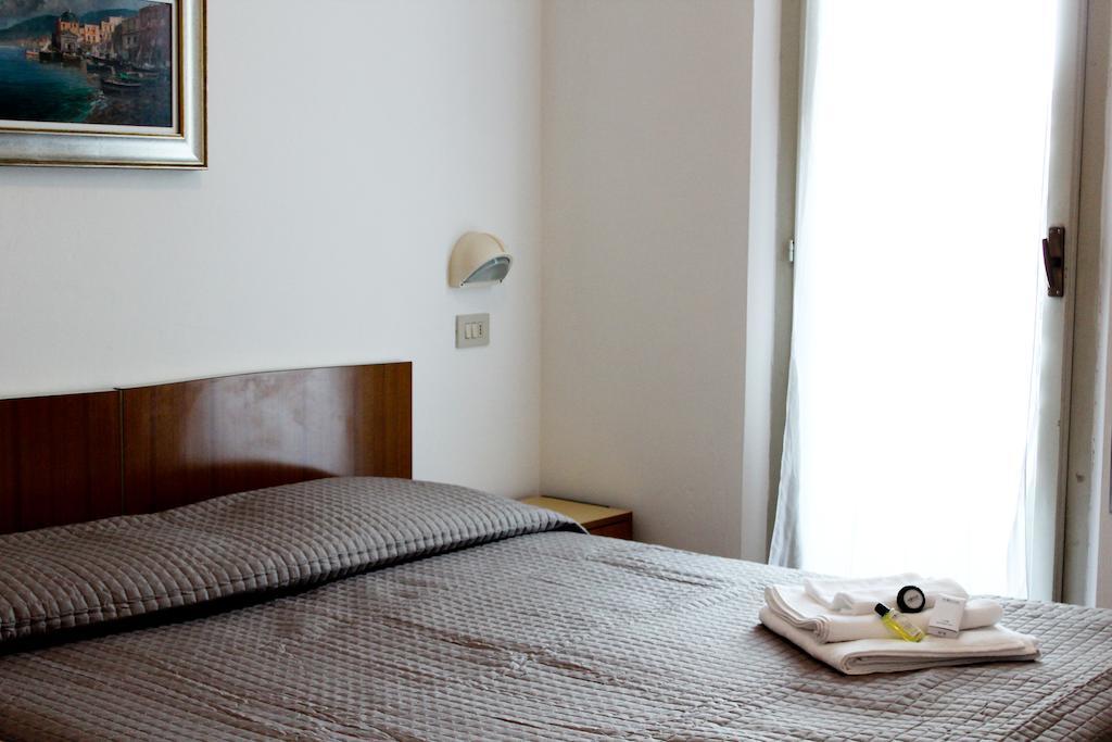 Hotel Leda Rimini Pokoj fotografie