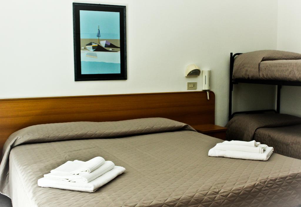 Hotel Leda Rimini Pokoj fotografie