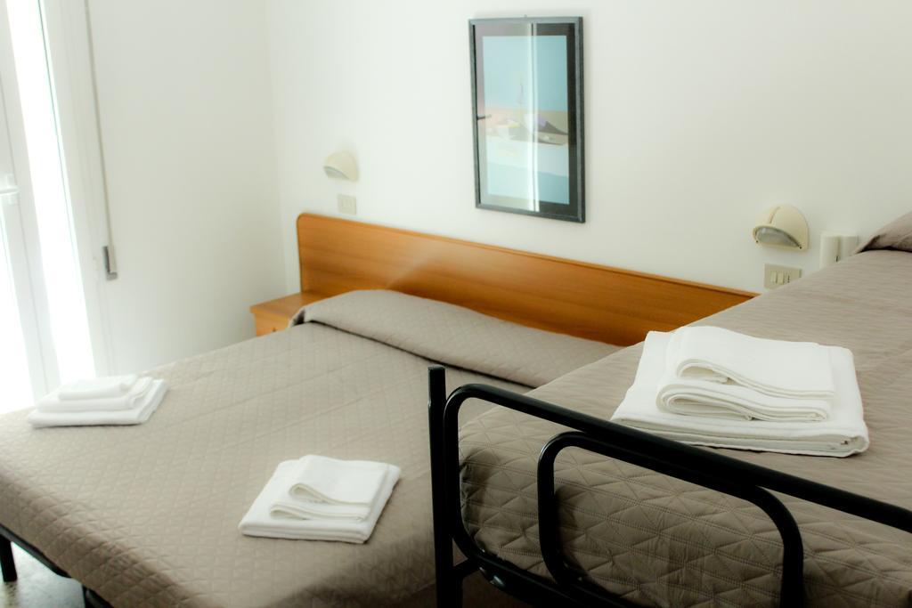 Hotel Leda Rimini Pokoj fotografie